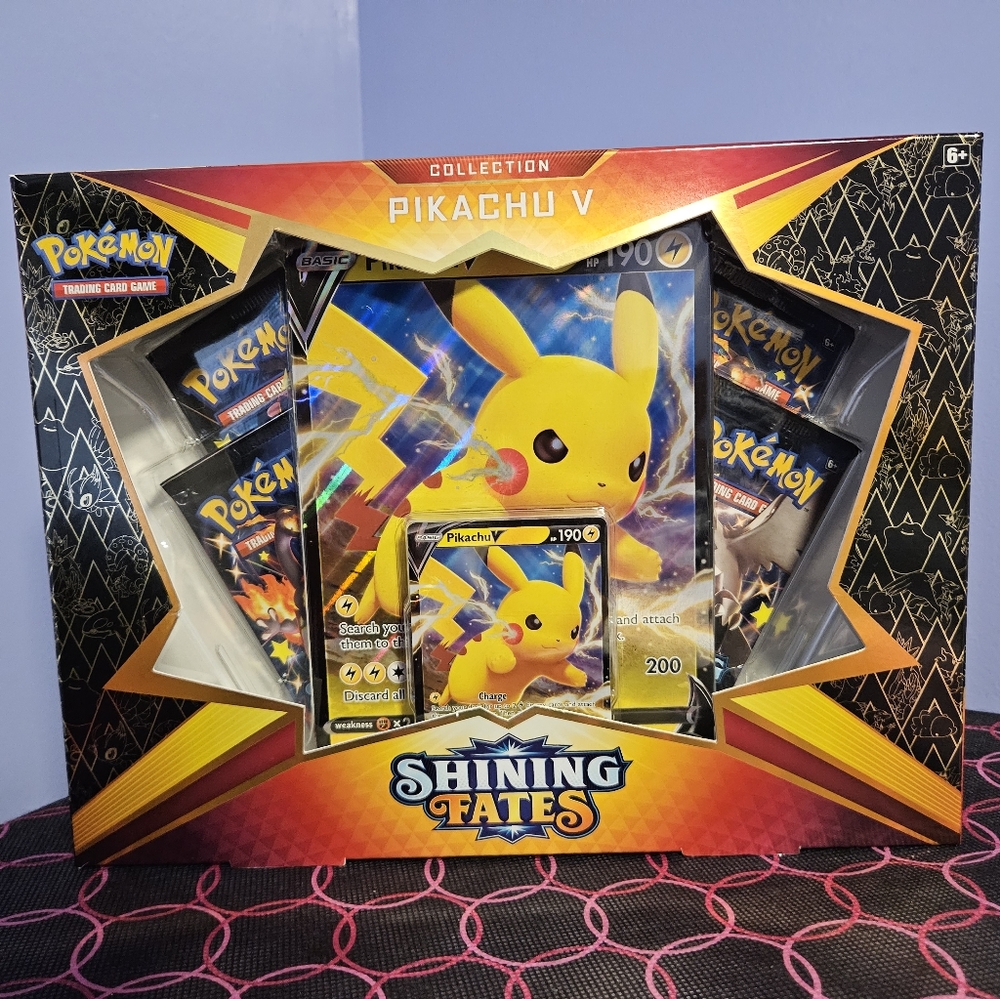 Shining Fates Collection Pikachu V
